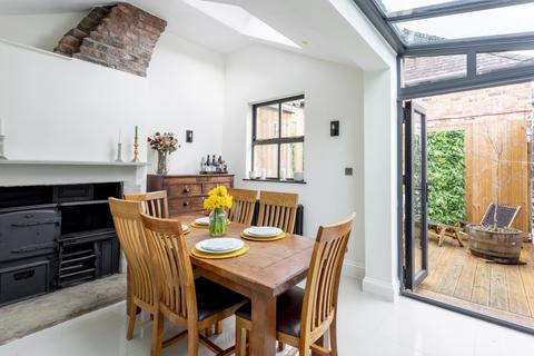 4 bedroom end of terrace house for sale, South Esplanade, York, YO1