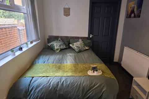 undefined, HMO Room 2, Rockingham Road