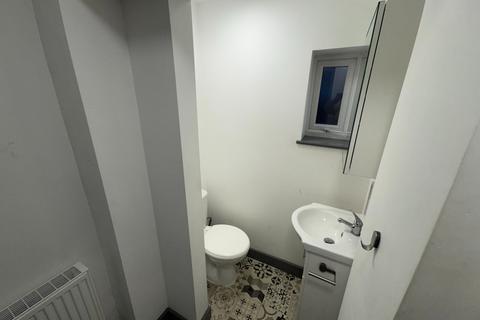 undefined, HMO Room 2, Rockingham Road