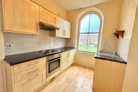 1 bedroom flat to rent, 14 Royal Crescent