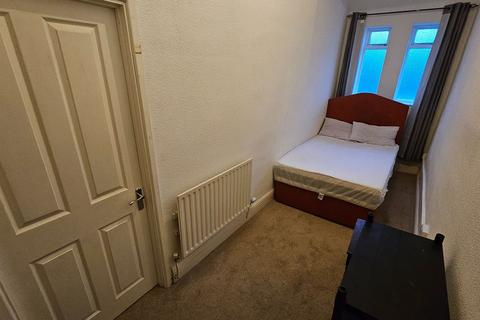 1 bedroom in a house share to rent, Room 5, 6, Grosvenor Crescent, Scarborough