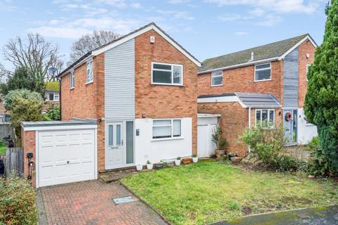 3 bedroom detached house to rent, Joiners Way, Chalfont St. Peter, Gerrards Cross, Buckinghamshire, SL9