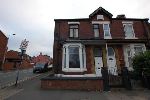 4 bedroom end of terrace house for sale, Oldham Road, Greater Manchester OL7