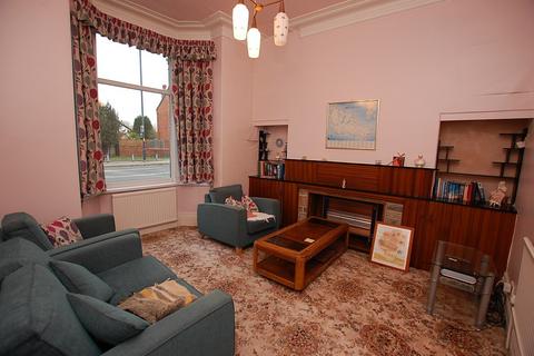 4 bedroom end of terrace house for sale, Oldham Road, Greater Manchester OL7