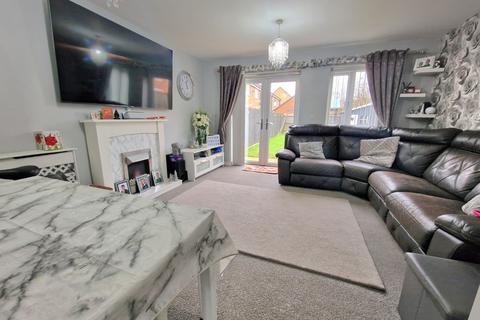 2 bedroom semi-detached house for sale, Swansnest Grove, Warwickshire CV10