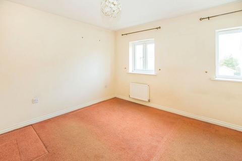 3 bedroom house to rent, Haller Close, Doncaster DN3