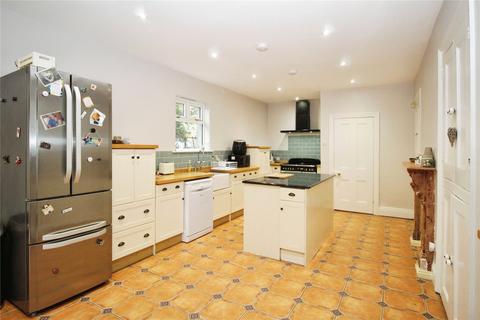 4 bedroom terraced house to rent, Victoria Road, Devon PL5