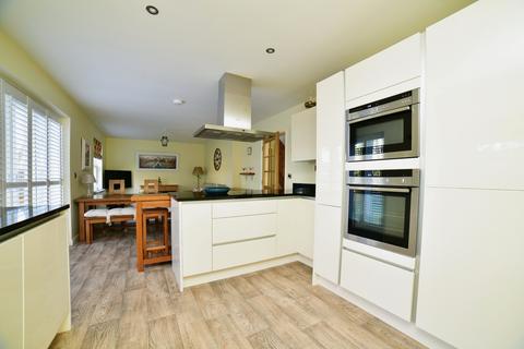 4 bedroom detached house for sale, Millstone Garth, Howden DN14