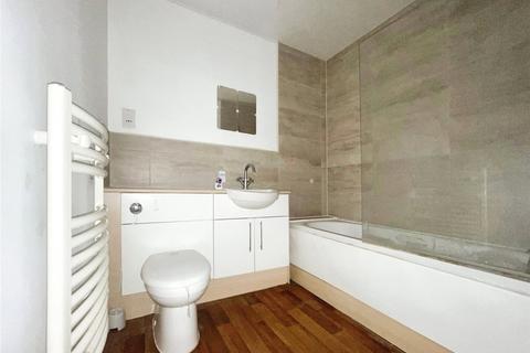 2 bedroom flat for sale, Wharf Lane, Hertfordshire WD3