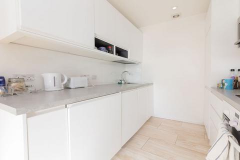 1 bedroom apartment to rent, NW2