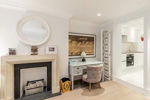 2 bedroom flat to rent, Cadogan Square, Knightsbridge, SW1X