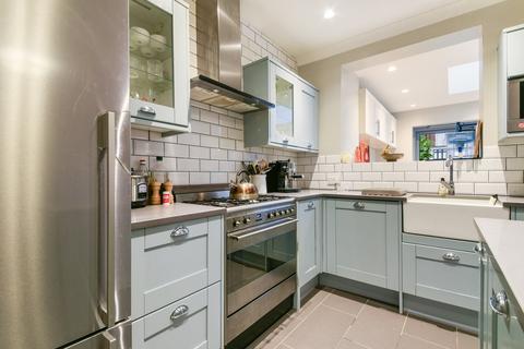 3 bedroom house to rent, Crossway, SW20