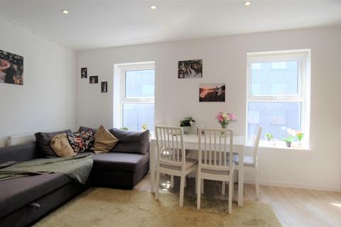 1 bedroom apartment to rent, Fortune Green Road, West Hampstead, NW6