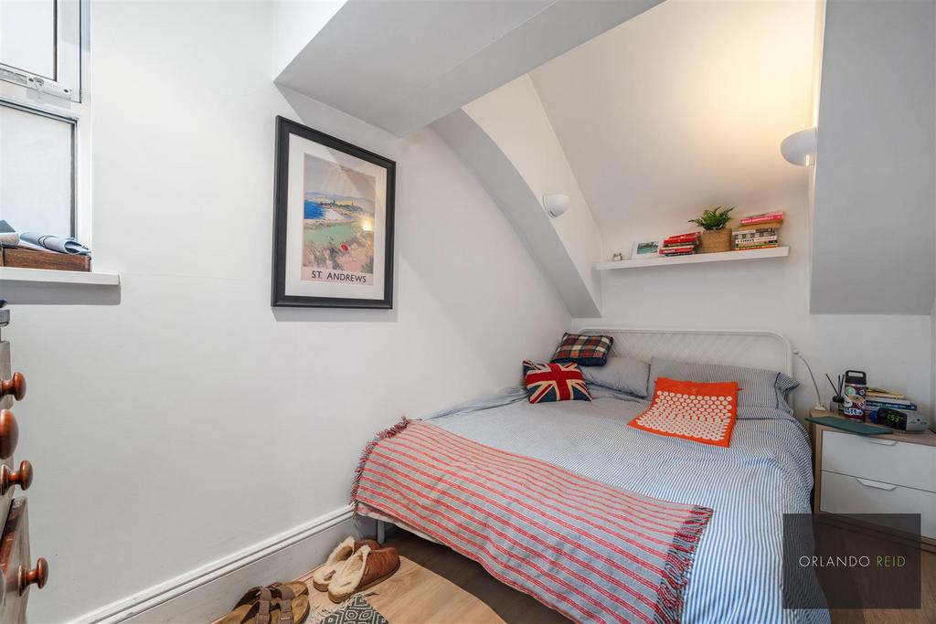 15 A Dulwich Road SE24 0 NT 10.jpg