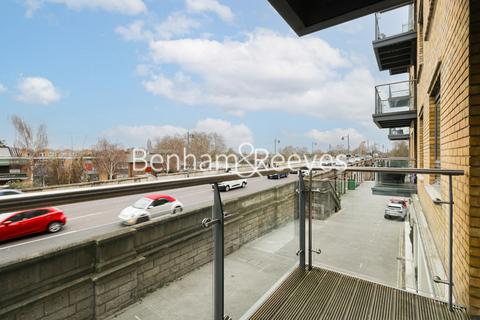 2 bedroom apartment to rent, Bridge Road, Kew TW8