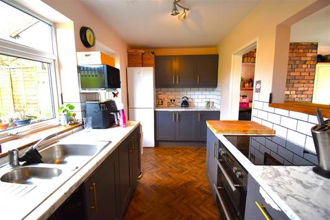 3 bedroom semi-detached house for sale, Forest Walk, Fishponds