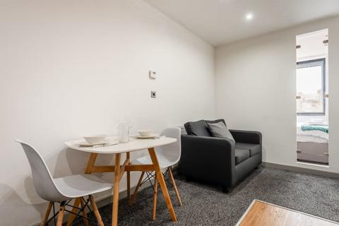 1 bedroom serviced apartment to rent, Blackwall, Halifax HX1