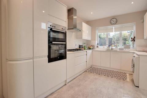 4 bedroom semi-detached house for sale, Selwood Road, Shirley Park