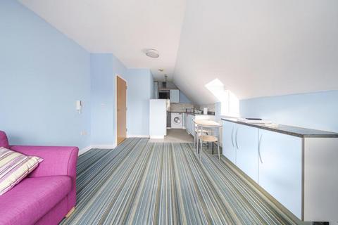 1 bedroom flat for sale, Academy Place,  Isleworth,  TW7