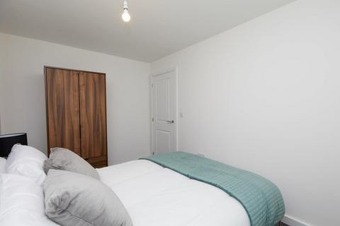 3 bedroom serviced apartment to rent, Saxelby Avenue, Derby DE1