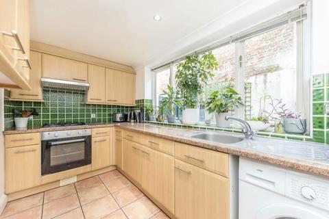 1 bedroom flat to rent, Robert Burns Mews, London SE24