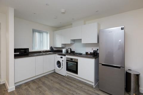 3 bedroom serviced apartment to rent, Saxelbye Avenue, Derby DE1