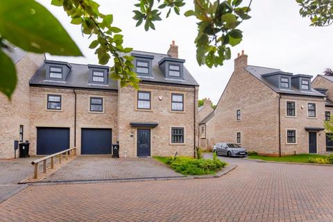 5 bedroom semi-detached house for sale, Mount Vale Gardens, York