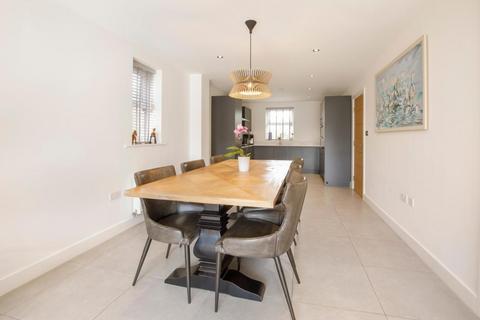 5 bedroom semi-detached house for sale, Mount Vale Gardens, York