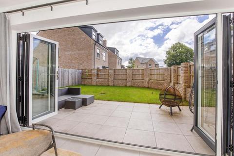 5 bedroom semi-detached house for sale, Mount Vale Gardens, York