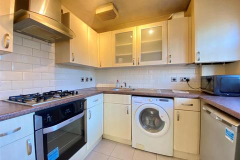 2 bedroom apartment to rent, Riddell Court, Sheader Drive, Salford