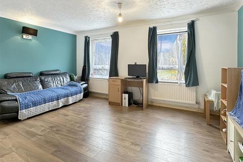 6 Bliss Way, Cambridge, CB1 9YE