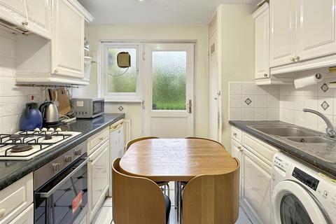 6 Bliss Way, Cambridge, CB1 9YE