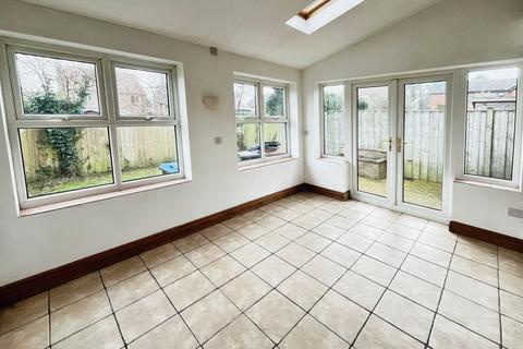 3 bedroom end of terrace house for sale, East Lea, Topcliffe, Thirsk