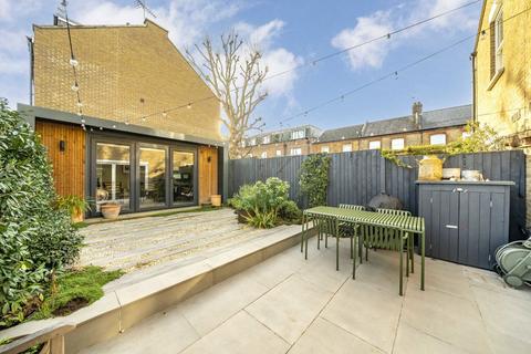 4 bedroom house for sale, Bellwood Road, London SE15