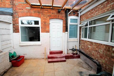 1 bedroom in a house share to rent, Montagu Street, Kettering NN16