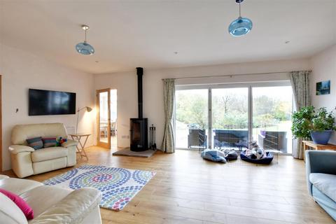 4 bedroom detached house for sale, Smeatons Lane, Winchelsea Beach, Winchelsea