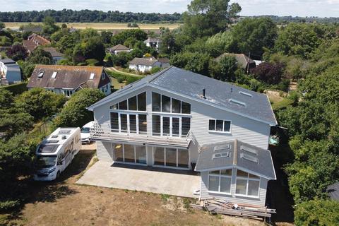 4 bedroom detached house for sale - Winchelsea Beach