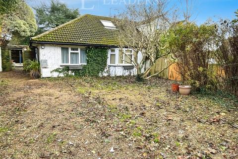 2 bedroom bungalow for sale, Hawthorn Road, Horndean, Waterlooville