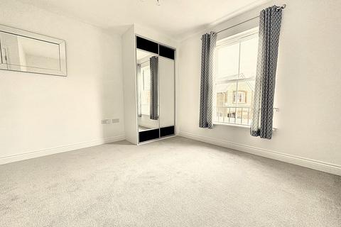 2 bedroom flat for sale, Winchester