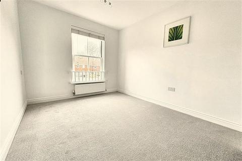 2 bedroom flat for sale, Winchester