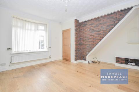 3 bedroom townhouse to rent, Maureen Avenue, Sandyford, Stoke-on-Trent