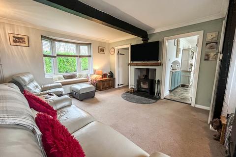 2 bedroom detached house for sale, Hays Lodge