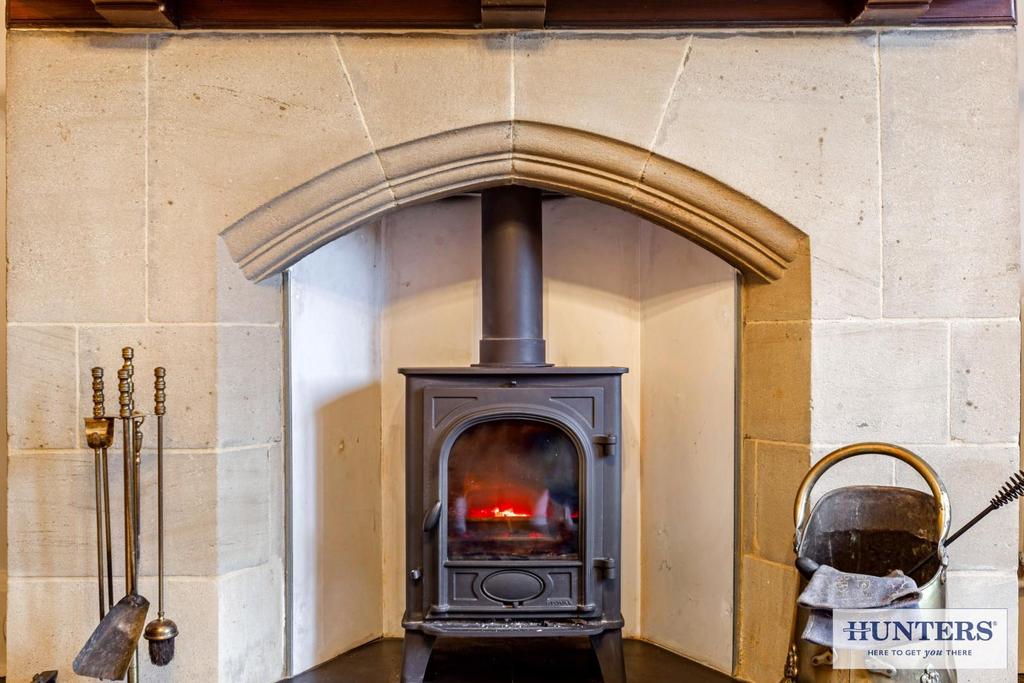 83303 29 Larkfield Road Rawdon (10) - Copy.jpg