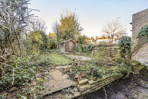 3 bedroom terraced house for sale, Crescent Lane, Clapham