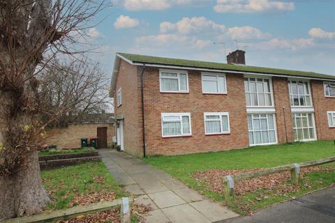 2 bedroom maisonette to rent, Ryelands , Gossops Green, Crawley, West Sussex. RH11 8EJ