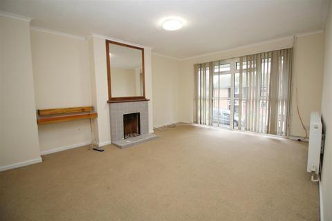 2 bedroom maisonette to rent, Ryelands , Gossops Green, Crawley, West Sussex. RH11 8EJ