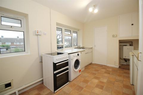 2 bedroom maisonette to rent, Ryelands , Gossops Green, Crawley, West Sussex. RH11 8EJ