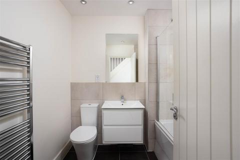 5 bedroom detached house for sale, Wood Bottom View, Leeds LS18