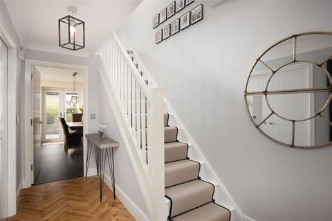 5 bedroom detached house for sale, Wood Bottom View, Leeds LS18