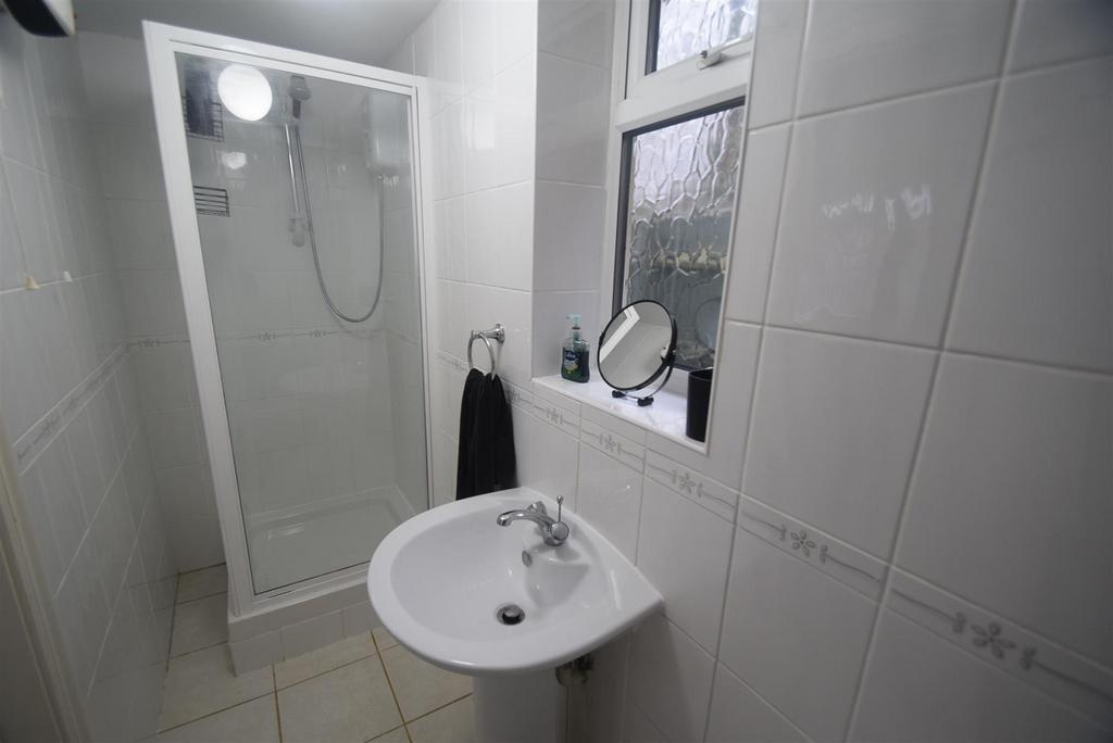 Shower Room.JPG